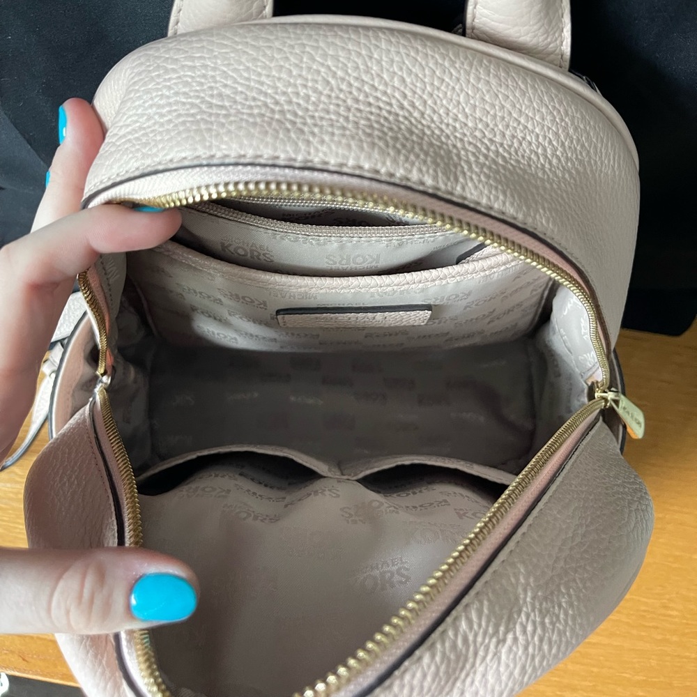 Michael Kors studded backpack - Picture 3 of 5